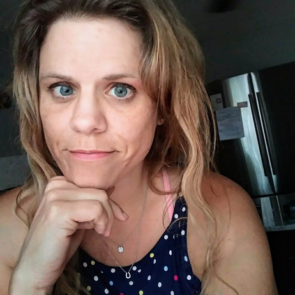 Meet your Posher, Allyssa